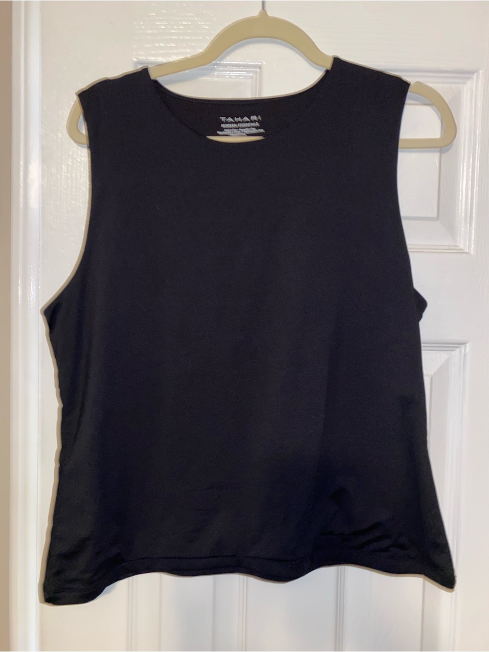 Tahari basic tank